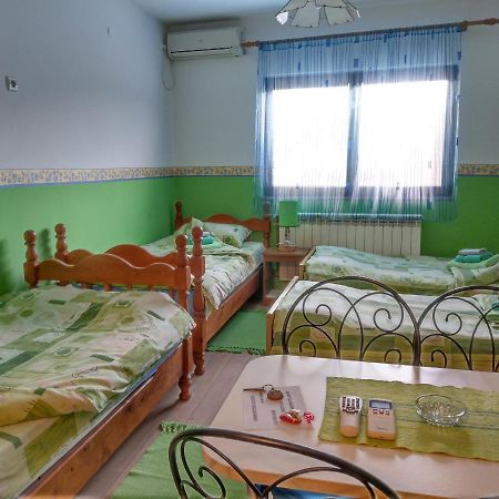 Apartment Harmonija apatin Bagian luar foto