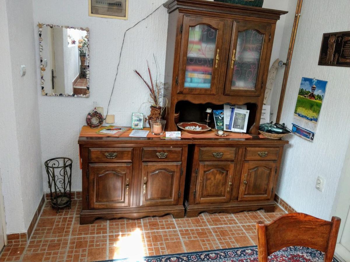 Apartment Harmonija apatin Bagian luar foto