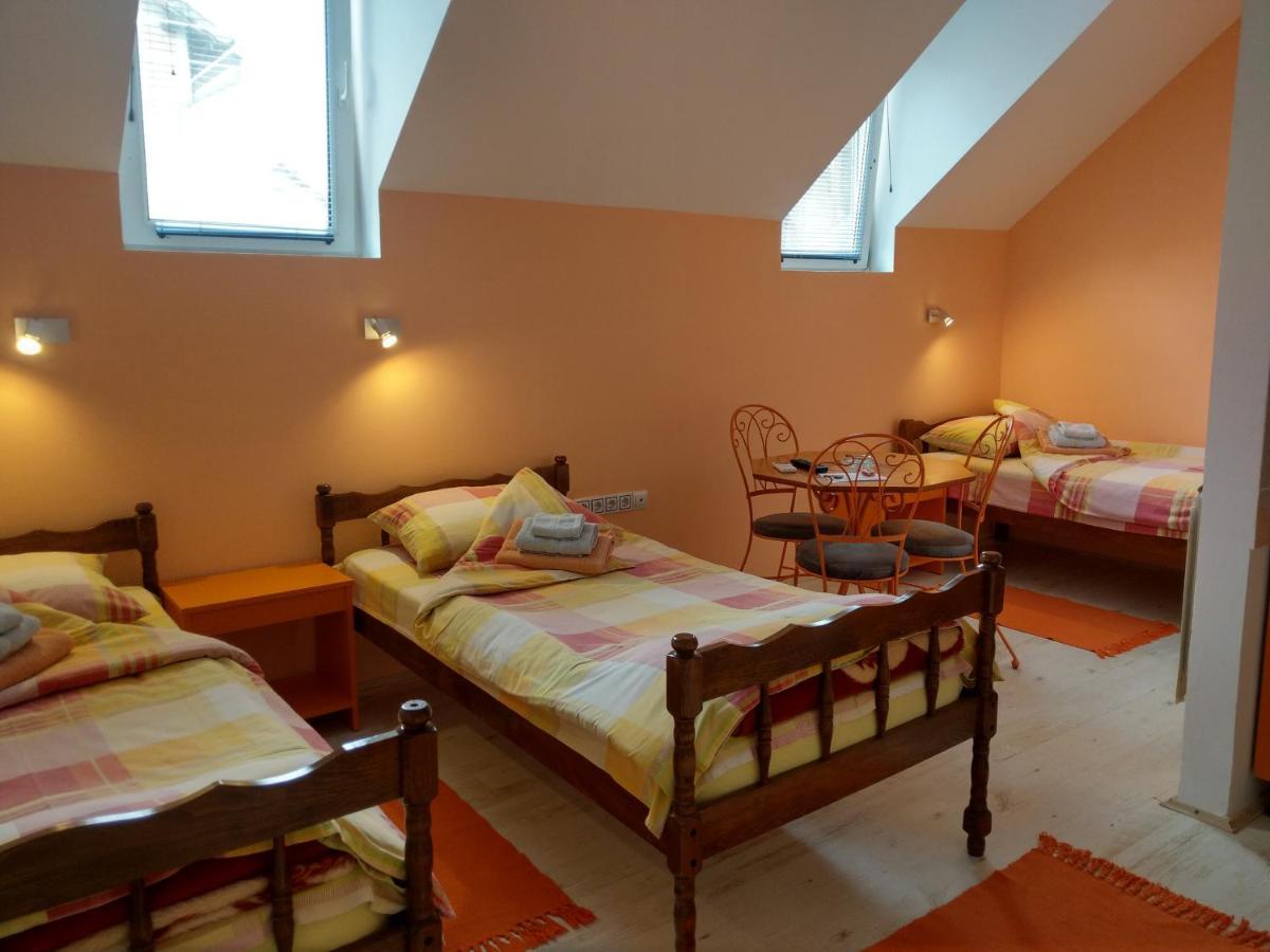 Apartment Harmonija apatin Bagian luar foto